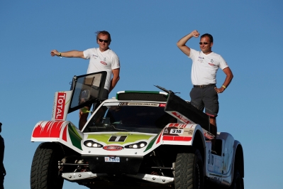 MOTORSPORT - DAKAR ARGENTINA CHILE PERU  2012 - SCRUTINEERING - MAR DEL PLATA (ARG) - 29 TO 31/11/2011- PHOTO : FRANÃOIS FLAMAND / DPPI