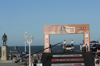 MOTORSPORT - DAKAR ARGENTINA CHILE PERU 2012 - SCRUTINEERING - MAR DEL PLATA (ARG) - 29 TO 31/11/2011- PHOTO: DPPI