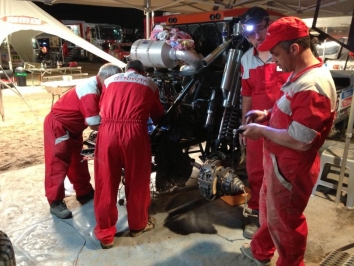 541907_396821037069831_232158591_n