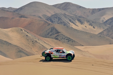 MOTORSPORT - DAKAR PERU CHILE ARGENTINA  2013 - STAGE 6 / ETAPE 6 - ARICA (CHI) TO CALAMA (CHI) - 10/01/2013 - PHOTO : ERIC VARGIOLU / DPPI - 
316 CHABOT RONAN ( FRANCE ) PILLOT GILLES ( FRANCE ) - SMG - TOYS MOTORS - SMG - ACTION