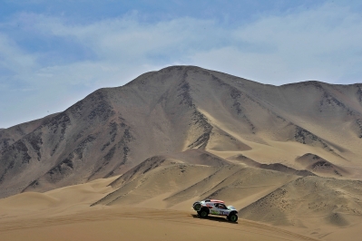 MOTORSPORT - DAKAR PERU CHILE ARGENTINA  2013 - STAGE 6 / ETAPE 6 - ARICA (CHI) TO CALAMA (CHI) - 10/01/2013 - PHOTO :  DPPI - 
316 CHABOT RONAN ( FRANCE ) PILLOT GILLES ( FRANCE ) - SMG - TOYS MOTORS - SMG - ACTION