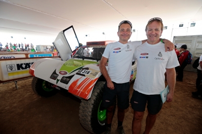 MOTORSPORT - DAKAR PERU CHILE ARGENTINA  2013 - SCRUTINEERING / VERIFICATION - LIMA  (PER) - 02 TO 04/01/2013 - PHOTO : FREDERIC LE FLOC'H / DPPI - 
316 CHABOT RONAN ( FRANCE ) PILLOT GILLES ( FRANCE ) - SMG - TOYS MOTORS - SMG - AMBIANCE - PORTRAIT