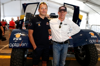 MOTORSPORT - DAKAR ARGENTINA BOLIVIA CHILE  2014 - SCRUTINEERING / VERIFICATIONS - ROSARIO (ARG) - 02/01/2014 - PHOTO :  FRANCOIS FLAMAND / DPPI - CHABOT RONAN (FRA) - SMG - AMBIANCE PORTRAIT