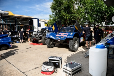 Team SMG prepares the car for testing prior Dakar Rally in Rosario, Argentina on January 3nd, 2014