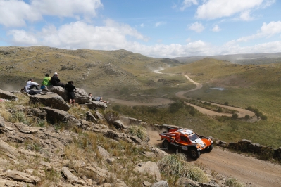 320 CHABOT Ronan (Fra) PILLOT Gilles (Fra) Smg action during the Dakar 2015 Argentina Bolivia Chile, Stage 2 / Etape 2 -  Villa Carlos Paz to San Juan on January 5th 2015 at Villa Carlos Paz, Argentina. Photo Francois Flamand / DPPI