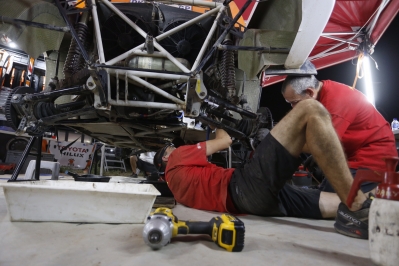 316 CHABOT Ronan (fra) PILLOT Gilles (fra) TOYOTA ambiance during the Dakar 2016 Argentina,  Bolivia, Etape 8 / Stage 8, Salta - Belen,  from  January 11, 2016 - Photo Florent Gooden / DPPI