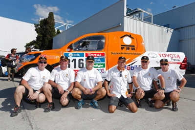 316 CHABOT RONAN PILLOT GILLES FRA TOYOTA ambiance during the Dakar 2016 Argentina Bolivia, Scrutineering / VÃ©rifications from December  31 to January  1, 2016 at Buenos Aires, Argentina - Photo Florent Gooden / DPPI