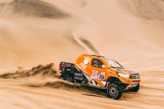 316 CHABOT RONAN (FRA) Legende, PILLOT GILLES (FRA) Legende, TOYOTA Hilux, auto, car, action during the Dakar 2018, Stage 2 Pisco to Pisco, Peru, on january 7 - Photo Eric Vargiolu / DPPI