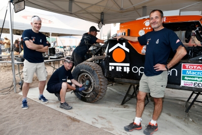 Vincent Rioux CHABOT Ronan (Fra) Smg ambiance during the Dakar 2015 Argentina Bolivia Chile, Cars and Trucks rest day / JournÃ©e de repos autos camions on January 12th 2015 at Iquique, Chile. Photo Florent Gooden / DPPI