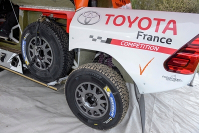 Toyota Hilux Dakar 2016