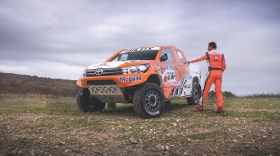 toys-motors-hilux-dakar-1582