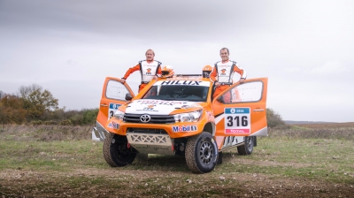 toys-motors-hilux-dakar-1701