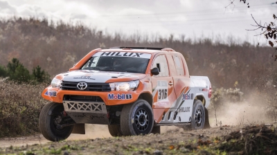 toys-motors-hilux-dakar-1836
