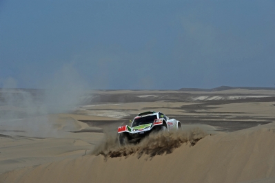 MOTORSPORT - DAKAR ARGENTINA CHILE PERU 2012 - STAGE 13 - NASCA (PER) TO PISCO (PER) - 14/01/2012 - PHOTO: ERIC VARGIOLU / DPPI