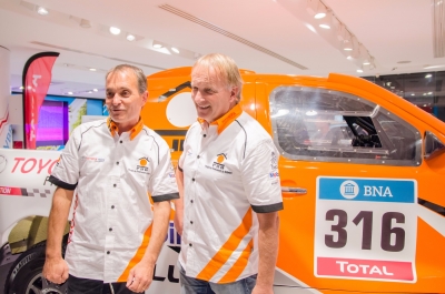 toys-motors-hilux-dakar-1507