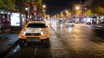 toys-motors-hilux-dakar-1557